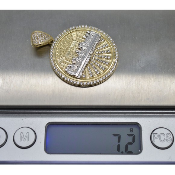 Real 10k Gold Last Supper Round Jesus Medallion Charm Pendant 30.5mm 7.2 gr - Picture 5 of 7